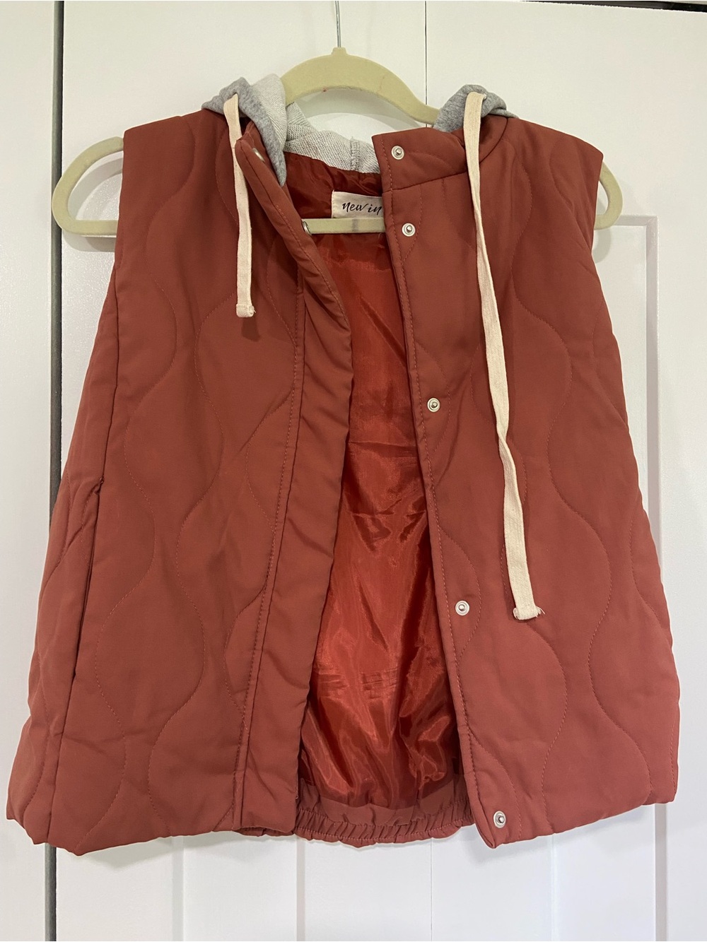 New In Women's Quilted Hooded Vest